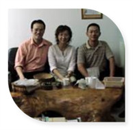 臺(tái)灣客戶來訪在公司洽談商務(wù)